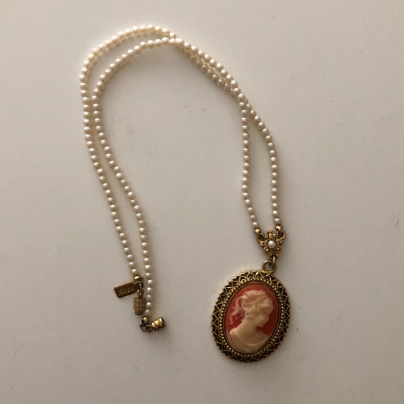 Vintage Cameo necklace - Picture 2 of 2